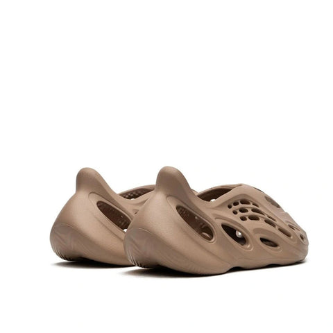 adidas Yeezy Foam RNNR Clay Taupe