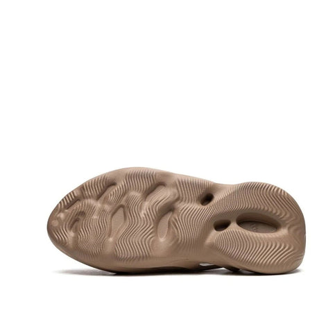 adidas Yeezy Foam RNNR Clay Taupe