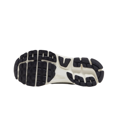 Nike Zoom Vomero 5 Photon Dust Metallic Silver (Women's)